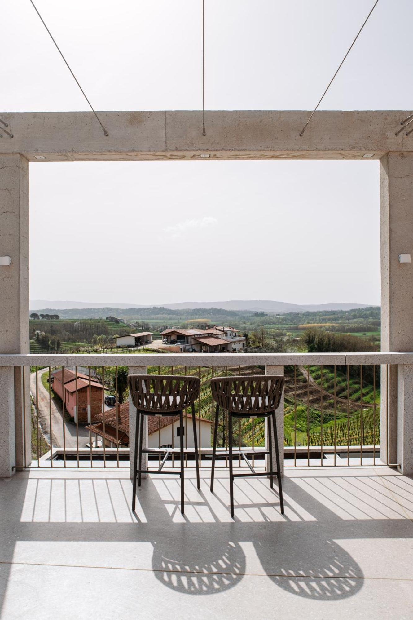 Posestvo Scurek Wine Bed and Breakfast Dobrovo Eksteriør billede