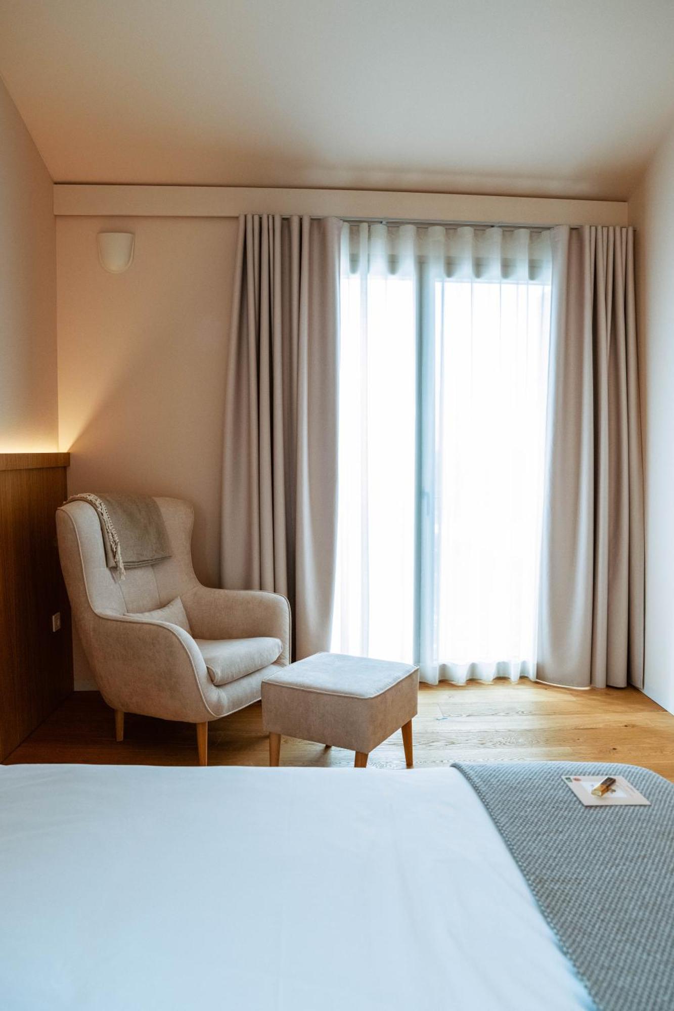 Posestvo Scurek Wine Bed and Breakfast Dobrovo Eksteriør billede
